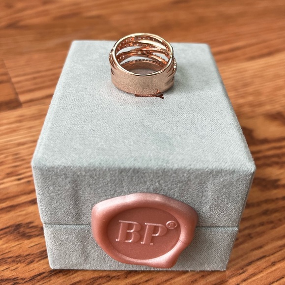 Bomb Party Luxe Bands- Had to do a double take - Picture 2 of 3